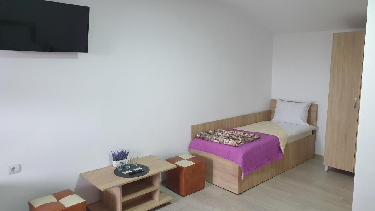 Hotel Casa Corina à Turda Extérieur photo